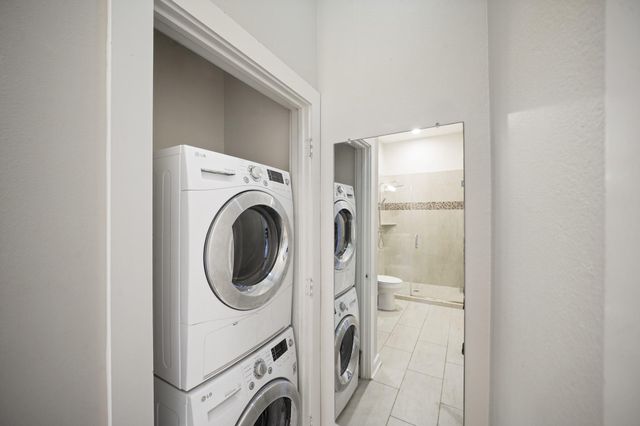 806 Jackson Hill Street 302, Houston, TX 77007