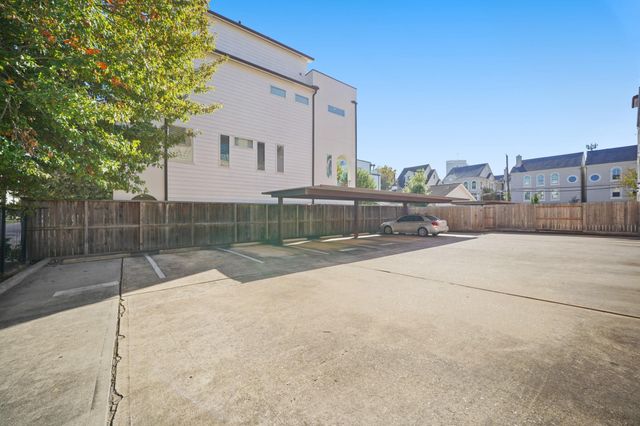 806 Jackson Hill Street 302, Houston, TX 77007