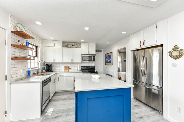 186 Mill Springs, Coatesville, IN 46121