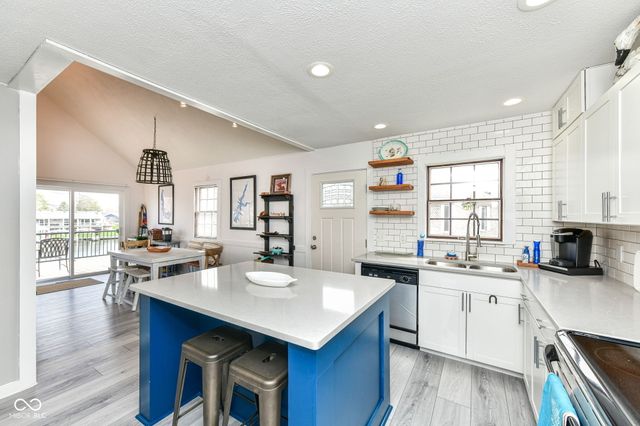 186 Mill Springs, Coatesville, IN 46121