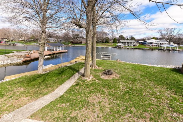 186 Mill Springs, Coatesville, IN 46121