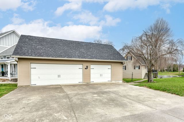 186 Mill Springs, Coatesville, IN 46121