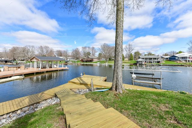 186 Mill Springs, Coatesville, IN 46121