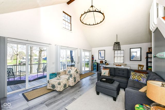 186 Mill Springs, Coatesville, IN 46121