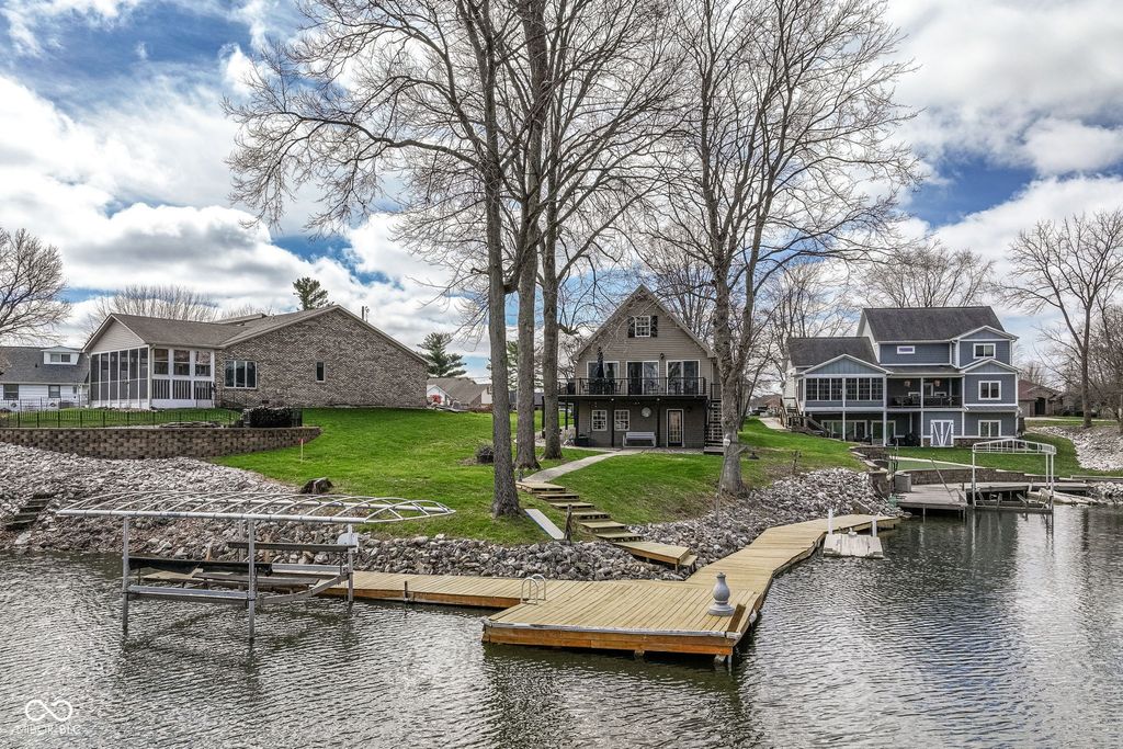 186 Mill Springs, Coatesville, IN 46121