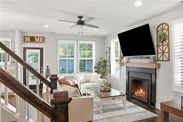 233 Old DR, Chesapeake, VA 23322