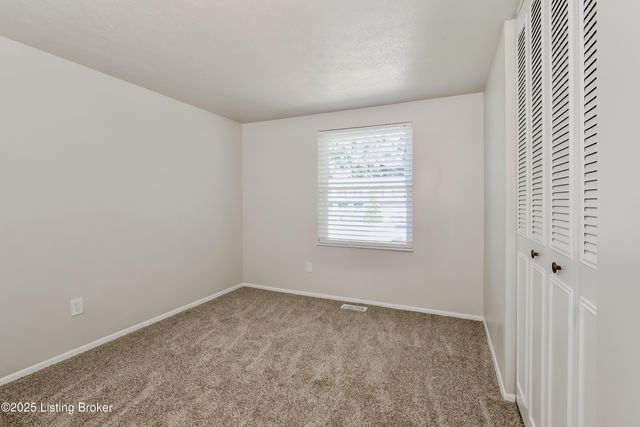 4401 Culpepper Cir, Fincastle, KY 40241