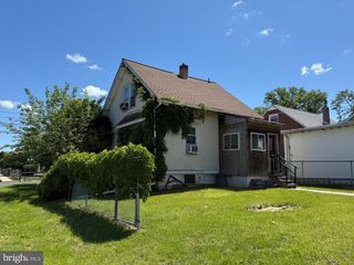 1124 BEVERLY AVE, Bensalem, PA 19020