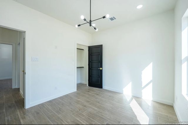 229 Colonial Ln, La Vernia, TX 78121