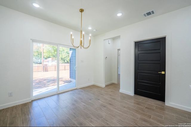 229 Colonial Ln, La Vernia, TX 78121