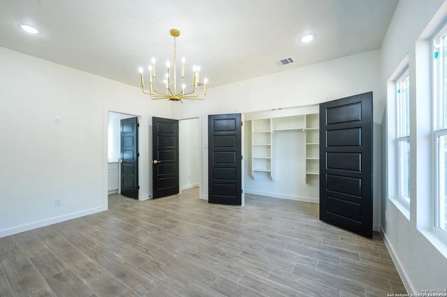 229 Colonial Ln, La Vernia, TX 78121