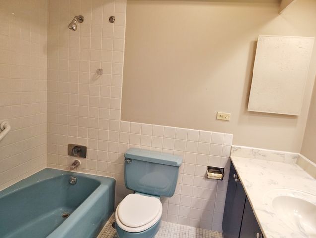 10116 Peach Parkway N110, Skokie, IL 60076