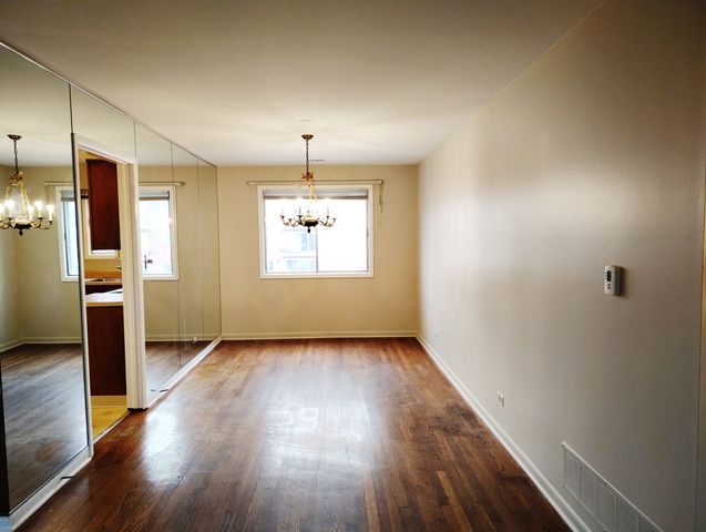 10116 Peach Parkway N110, Skokie, IL 60076