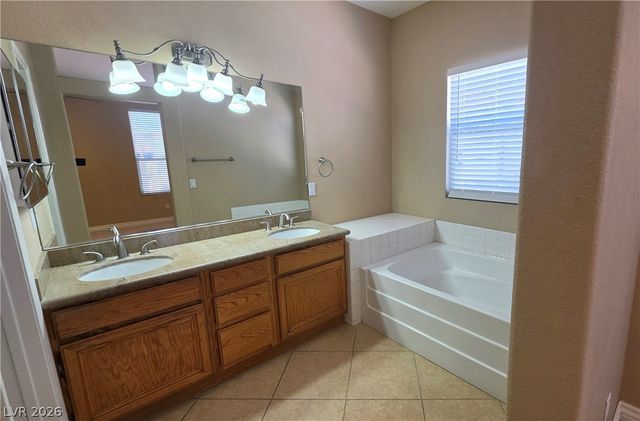 604 PALMWOOD Lane, Las Vegas, NV 89123