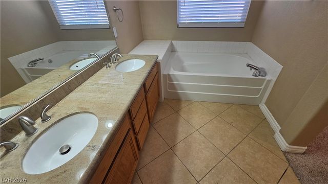 604 PALMWOOD Lane, Las Vegas, NV 89123