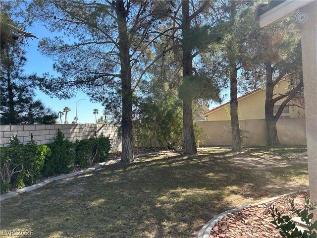 604 PALMWOOD Lane, Las Vegas, NV 89123