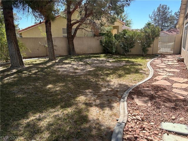 604 PALMWOOD Lane, Las Vegas, NV 89123