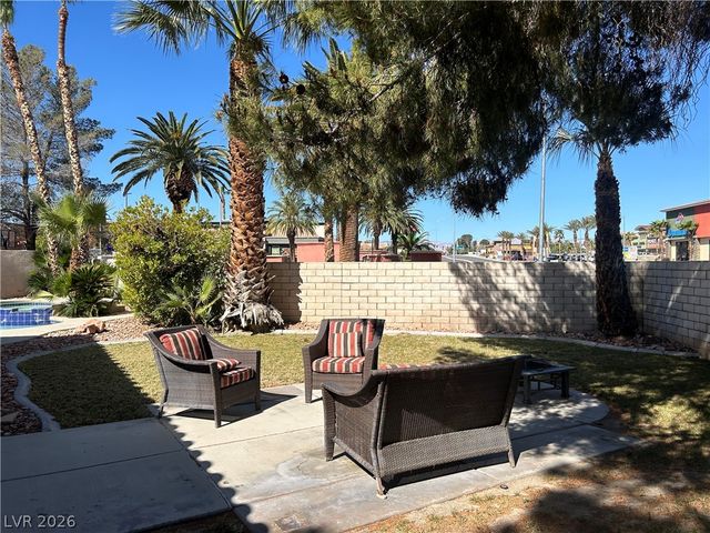 604 PALMWOOD Lane, Las Vegas, NV 89123