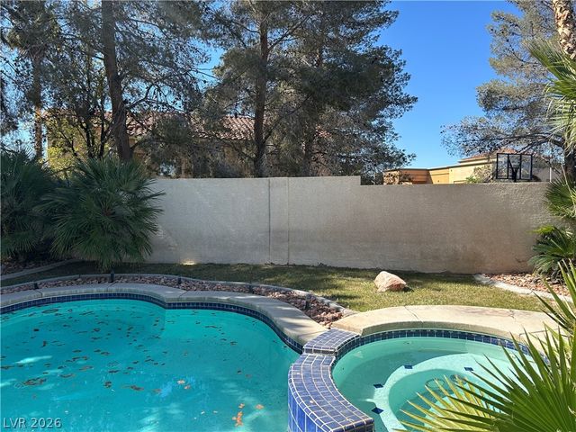604 PALMWOOD Lane, Las Vegas, NV 89123