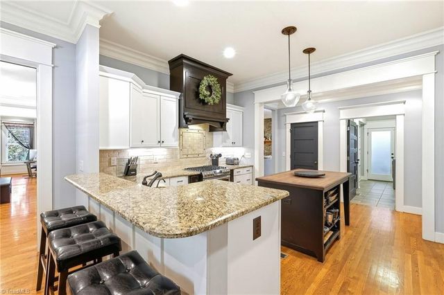 2105 Stone Ridge Place, Winston-salem, NC 27107