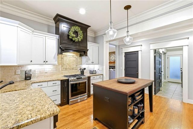 2105 Stone Ridge Place, Winston-salem, NC 27107