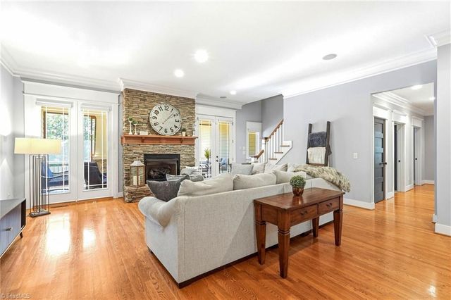 2105 Stone Ridge Place, Winston-salem, NC 27107