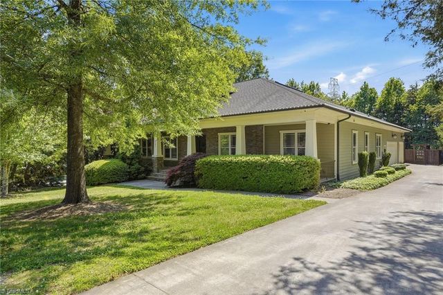 2105 Stone Ridge Place, Winston-salem, NC 27107