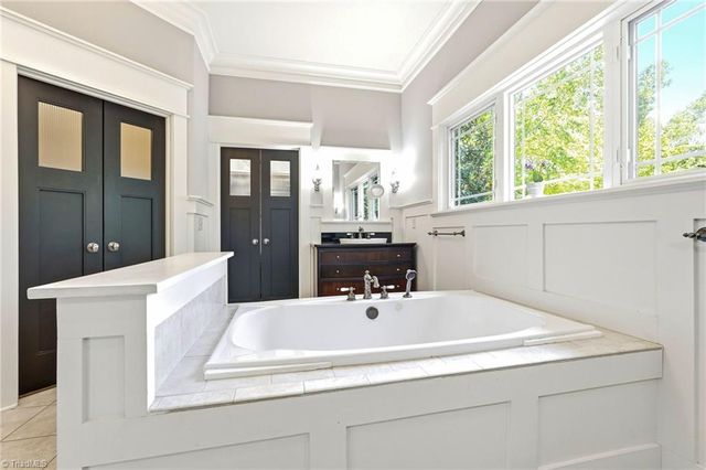 2105 Stone Ridge Place, Winston-salem, NC 27107