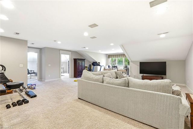 2105 Stone Ridge Place, Winston-salem, NC 27107