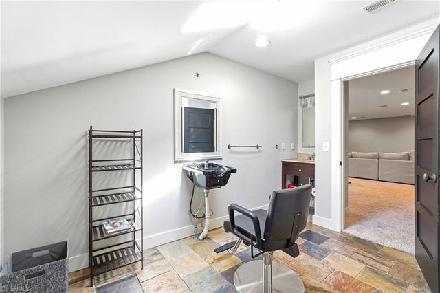 2105 Stone Ridge Place, Winston-salem, NC 27107