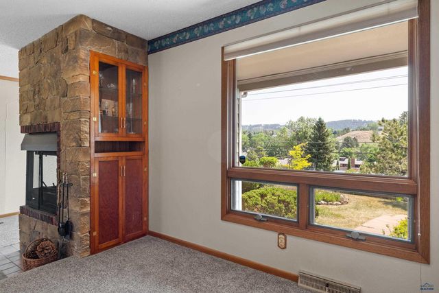 4941 SHERIDAN LAKE RD, Rapid City, SD 57702