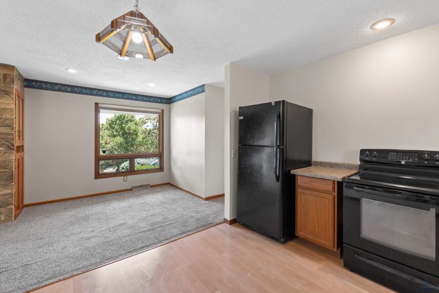 4941 SHERIDAN LAKE RD, Rapid City, SD 57702