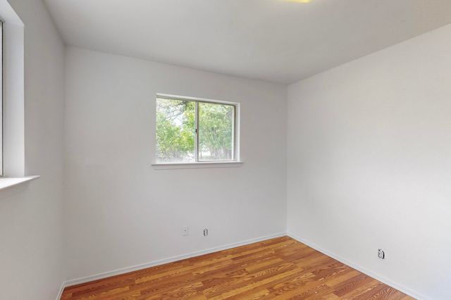 304 NW Summercrest Boulevard, Burleson, TX 76028