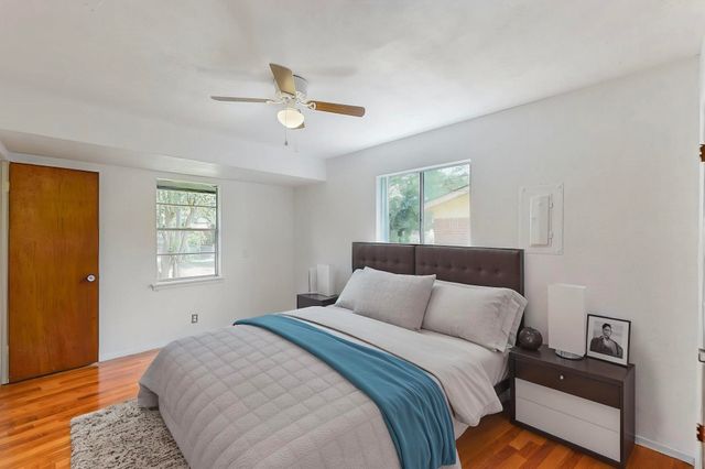 304 NW Summercrest Boulevard, Burleson, TX 76028