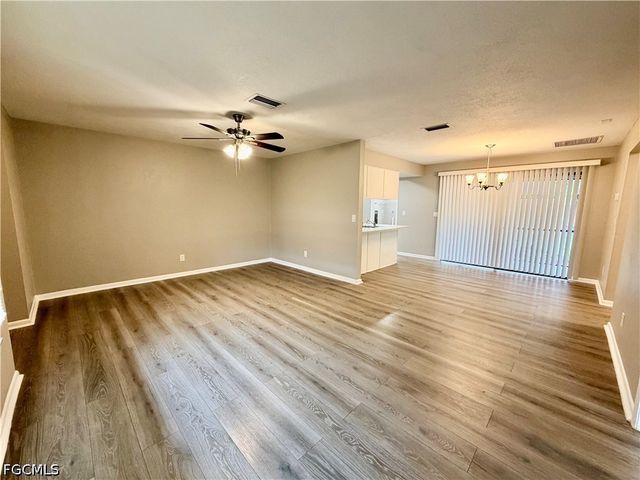 2332 SE 6th TER B, Cape Coral, FL 33990