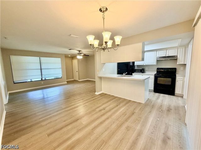 2332 SE 6th TER B, Cape Coral, FL 33990