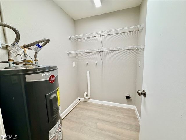 2332 SE 6th TER B, Cape Coral, FL 33990