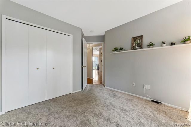 35533 Dove Trail 24, Westland, MI 48185