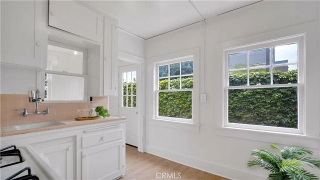 207 W Buffalo Avenue, Santa Ana, CA 92706