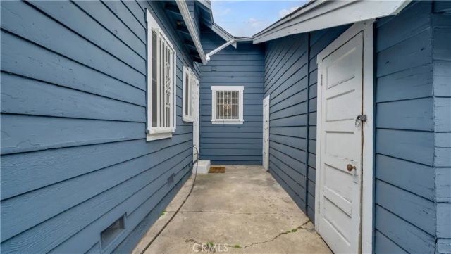 207 W Buffalo Avenue, Santa Ana, CA 92706