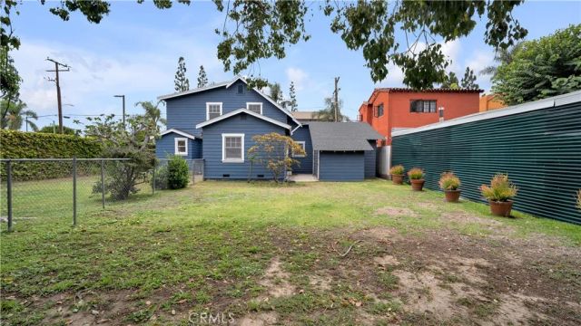 207 W Buffalo Avenue, Santa Ana, CA 92706