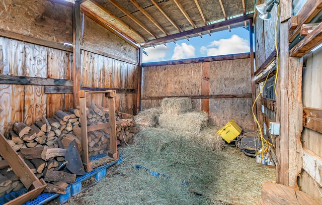 6536 Shadow Glen Drive, Eagle Point, OR 97524