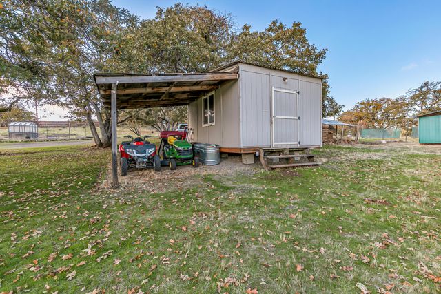 6536 Shadow Glen Drive, Eagle Point, OR 97524