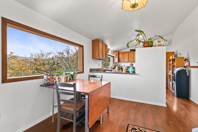 6536 Shadow Glen Drive, Eagle Point, OR 97524