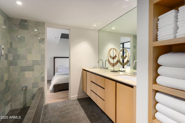 5311 E MITCHELL Drive, Phoenix, AZ 85018