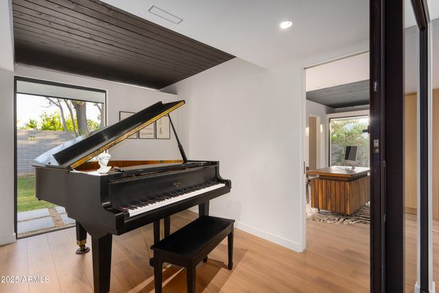 5311 E MITCHELL Drive, Phoenix, AZ 85018