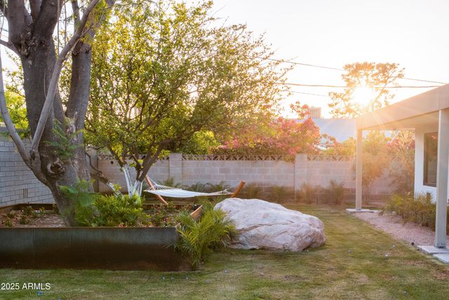 5311 E MITCHELL Drive, Phoenix, AZ 85018