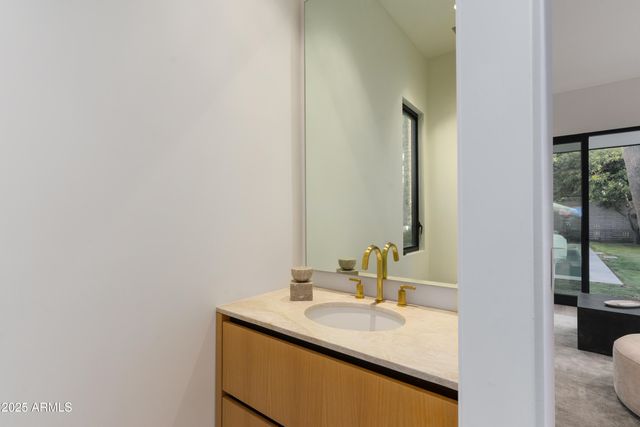 5311 E MITCHELL Drive, Phoenix, AZ 85018