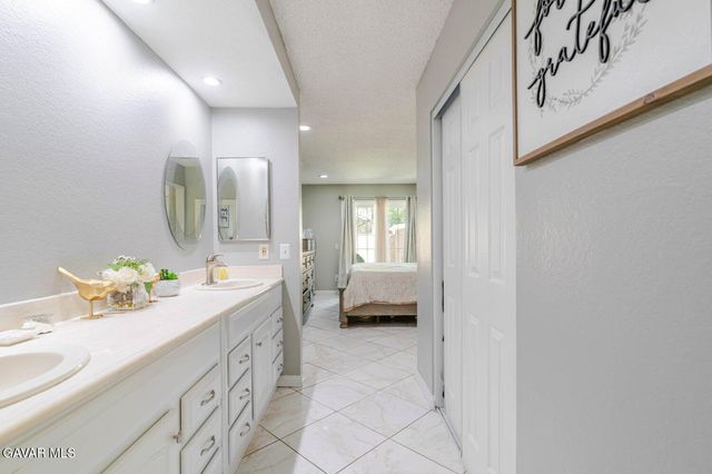 3243 E Avenue S-3, Palmdale, CA 93550