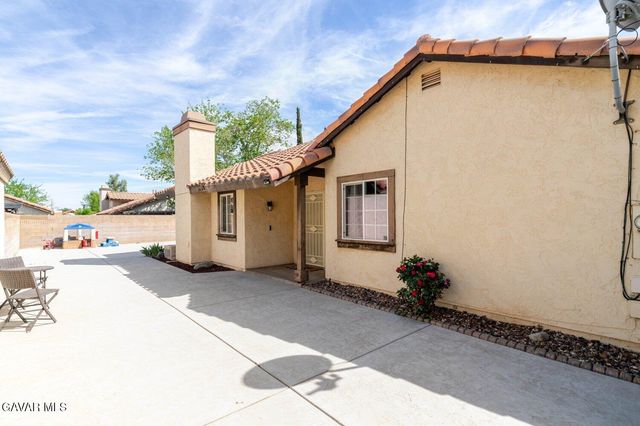 3243 E Avenue S-3, Palmdale, CA 93550